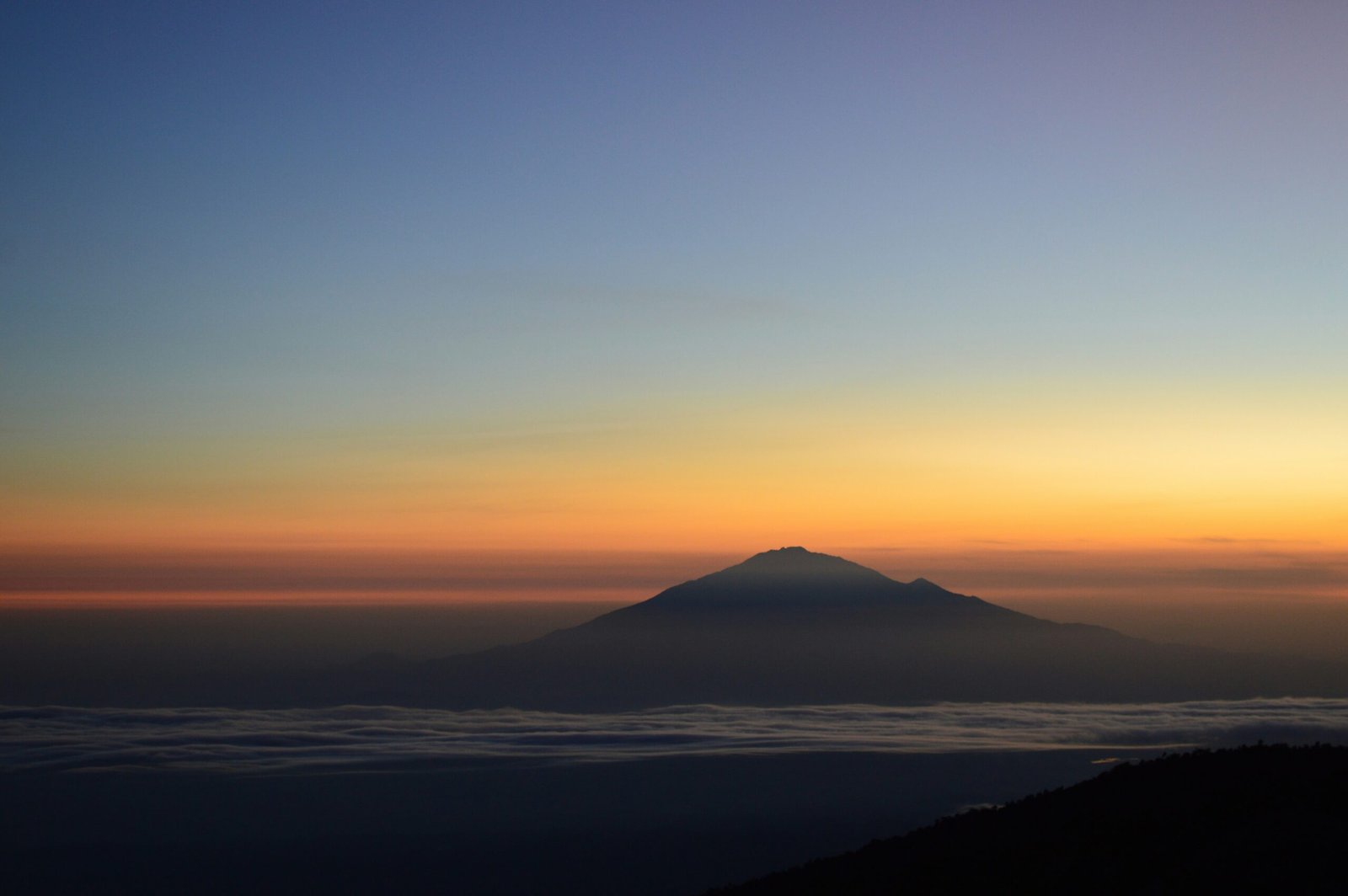 7 DY LEMOSHO ROUTE KILIMANJARO LUXURY CLIMBING