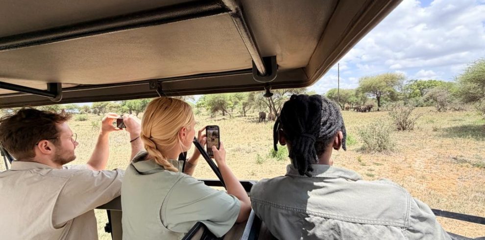 4 Days Tanzania Group Join Safari Tarangire, Serengeti